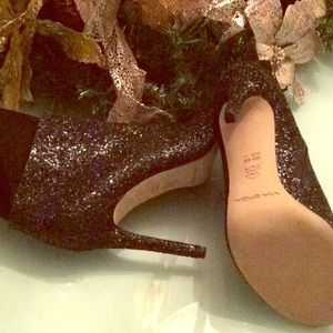 VIA SPIGA peep toe boots